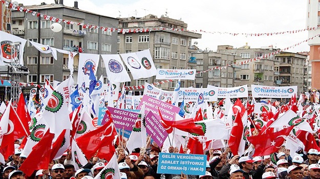 1 Mayıs için meydanlarda toplanıyorlar