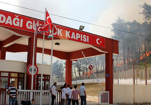 Alevler de sınırı aşıyor