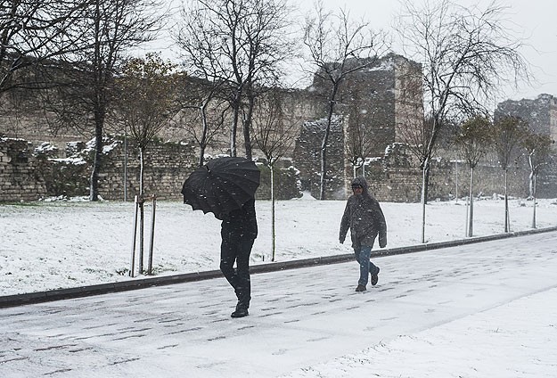 İstanbul'da yarın da kar bekleniyor