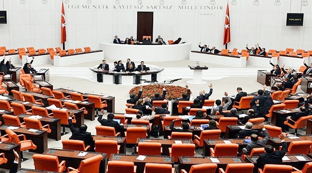 Bir yasama yılı böyle geçti