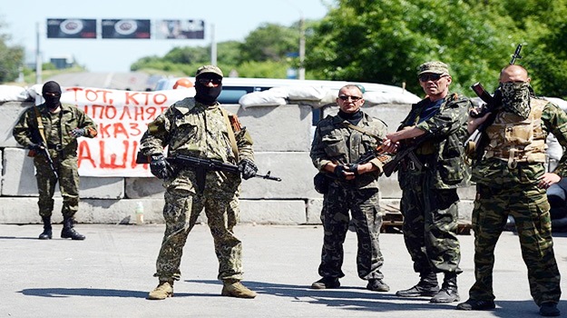 Ayrılıkçılar Ukrayna askeri nakliye uçağını düşürdü