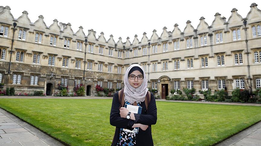 Oxford'lu Rawan İsrail engeli yüzünden Gazze'deki ailesini göremiyor