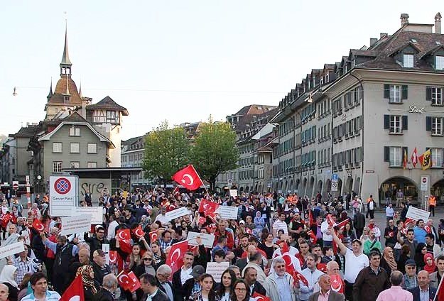 İsvşçre'de Ermeni iddiaları protestosu