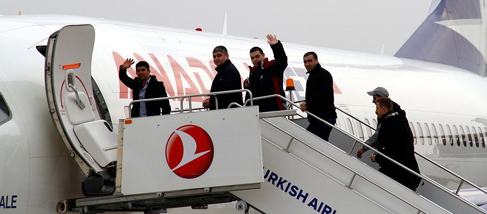 Vatani göreve ''uçarak'' gittiler