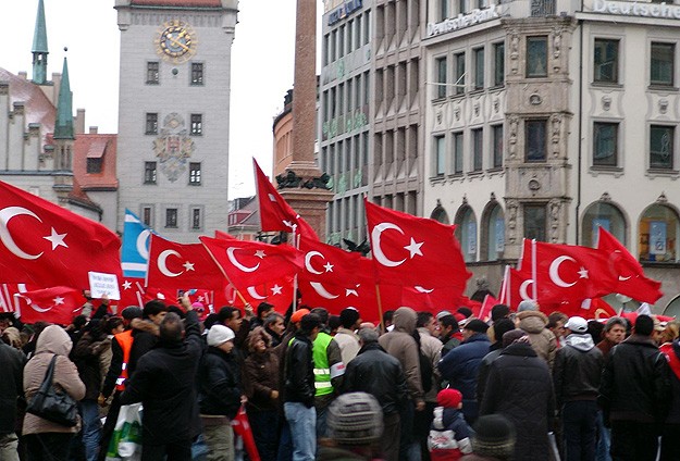 Almanya'daki STK'lar "teröre hayır" diyecek