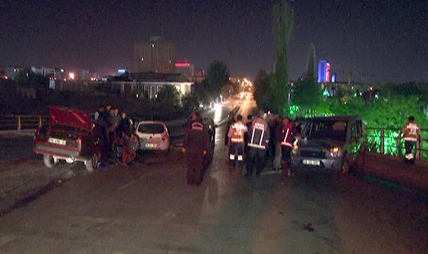 Ankara'da zincirleme kaza: 1 ölü, 5 yaralı