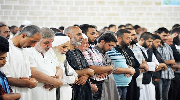 Gazze'deki Müslümanlar teravih namazına gitmeye çekiniyor