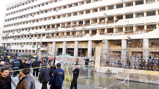 Mısır'da bomba yüklü araçla saldırı: 4 ölü, 51 yaralı