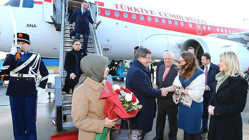 Başbakan Davutoğlu Hollanda'da