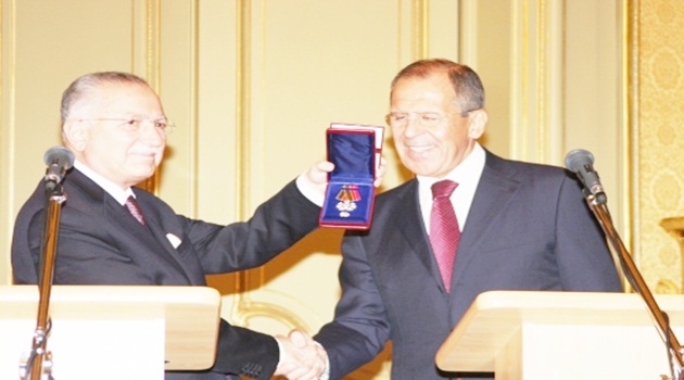 İhsanoğlu: Türkiye, İslam dünyasına demokraside ilham kaynağı olacak