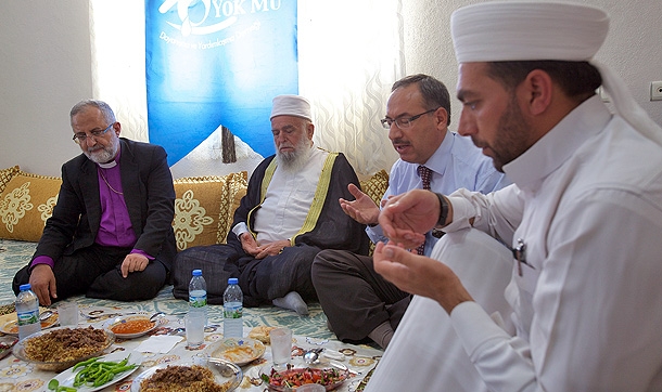 Medeniyetler 'Kardeşlik Sofrası'nda buluştu