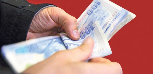 Emeklilerin erken maaş sevinci
