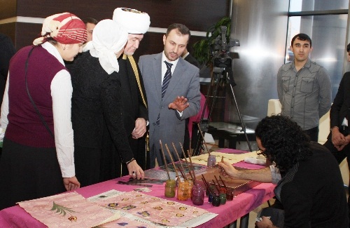 Moskova'da Hz. Muhammed (sas) sevgisi salonlara sığmadı