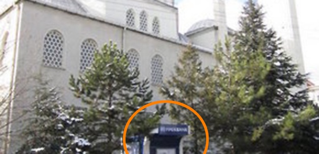 Camiye kurlan bankamatik cemaati ikiye böldü