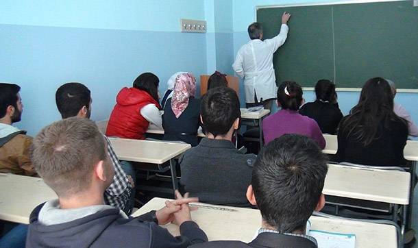 CHP, dershane konusunu Meclis'e taşıdı
