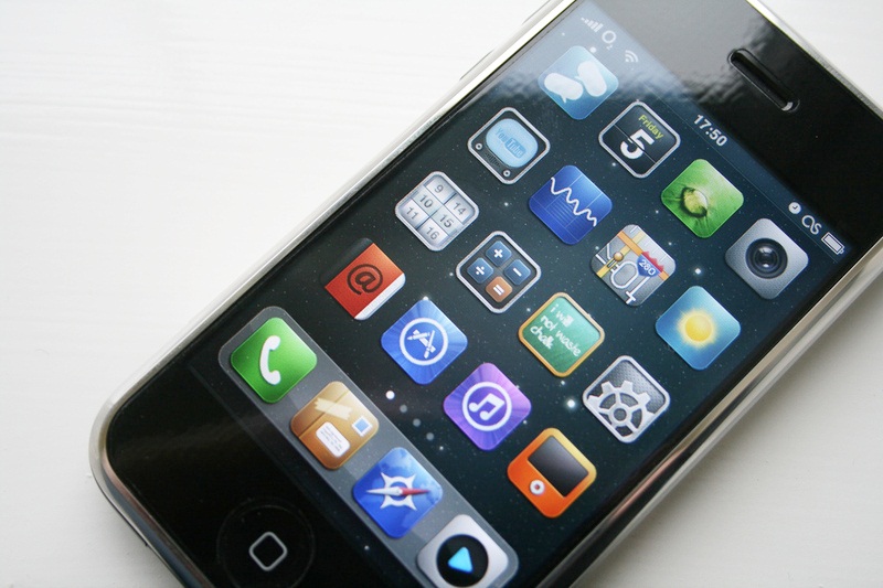 iPhone 5 satışa çıktı!