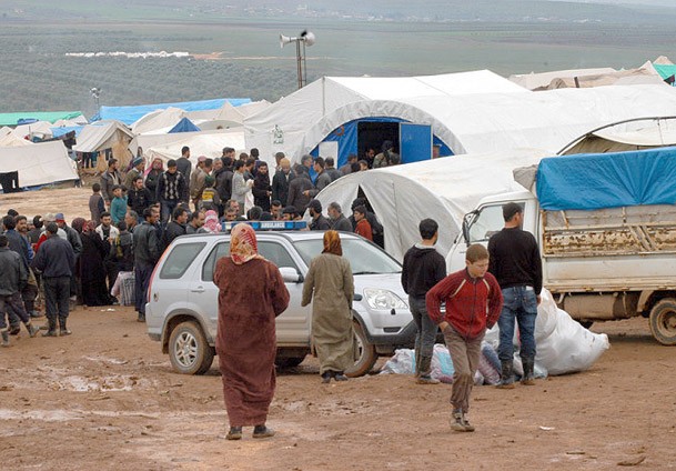 Kamp dışındaki Suriyelilere de düzenli yardım yapılacak
