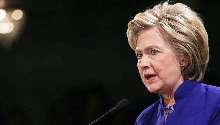 Clinton Demokrat Parti'nin başkan adaylığını garantiledi