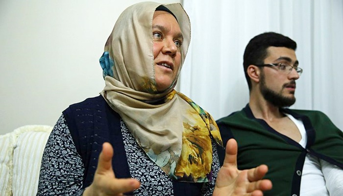 Vurulan oğlunu bırakıp direnmeye devam etti