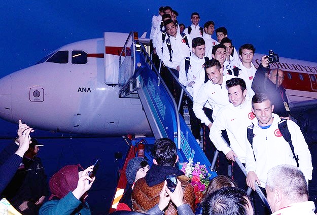 Dünya şampiyonuna coşkulu karşılama