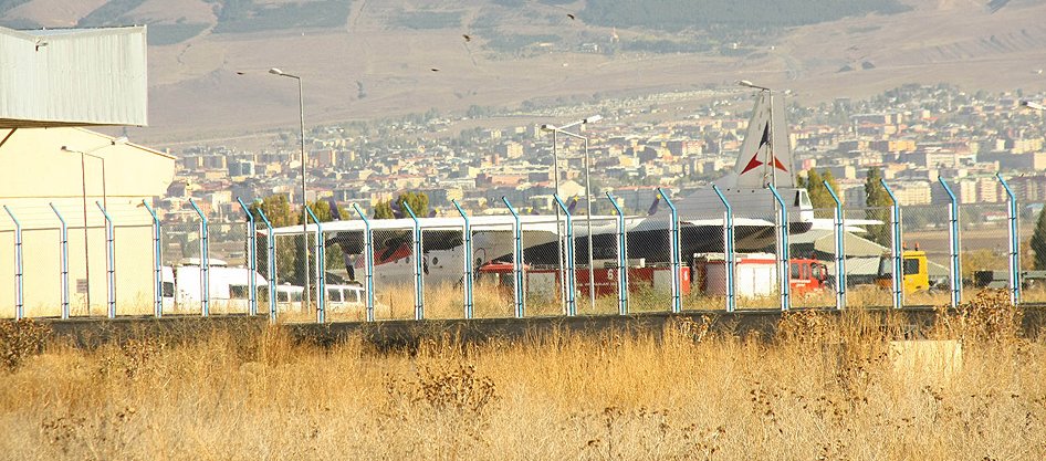 Ermenistan uçağı teknik iniş yaptı
