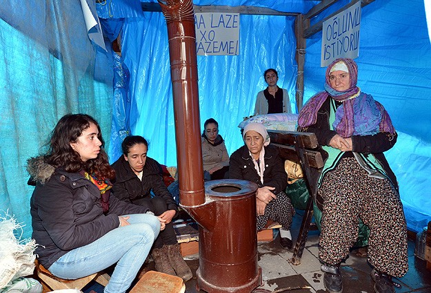 Annenin açlık grevi sürüyor