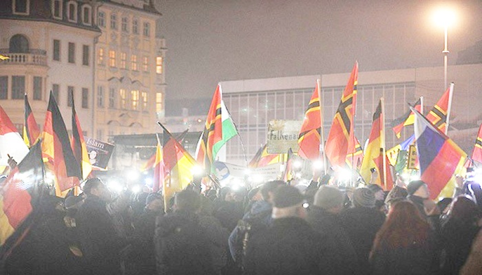 Almanya'da İslam karşıtı gösteriler devam ediyor