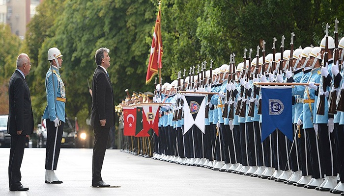Cumhurbaşkanı Gül'den Çiçek ve Erdoğan'a veda ziyareti