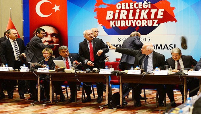 Kılıçdaroğlu'na ayakkabılı protesto