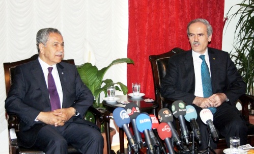 Arınç: Başbakan aday olursa, Cumhurbaşkanımız onur duyacak ve destekleyecektir