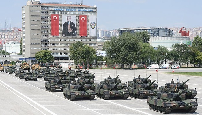 AKM'de resmi geçit töreni düzenlendi