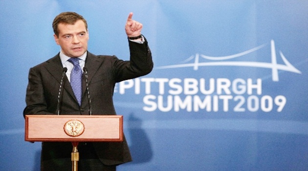 ABD ve İngiliz istihbaratının Medvedev'i dinlediği iddia edildi