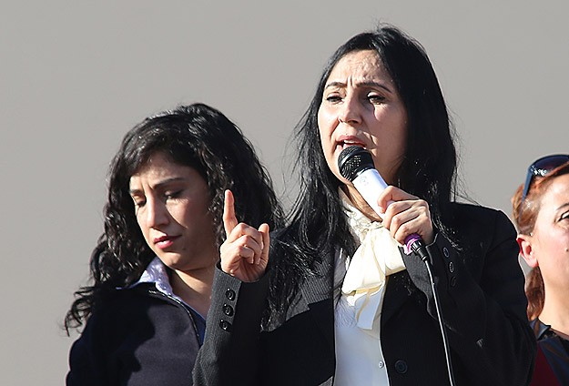 HDP'nin zamanında bütün barajları yıkıp geçiyoruz