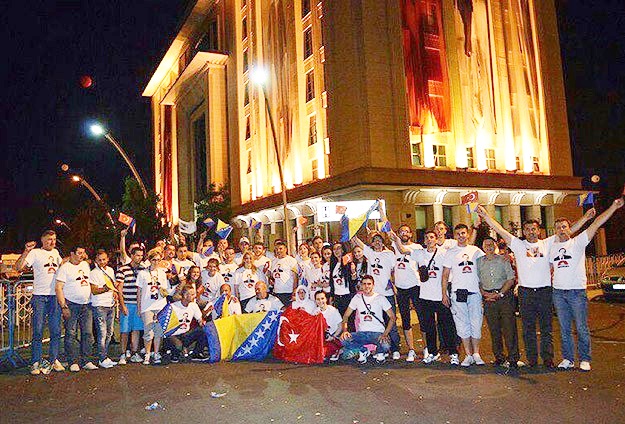 Erdoğan'ı tebrik etmek için Bosna-Hersek'ten geldiler