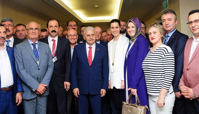 AK Parti Samsun Teşkilatı Başbakan Yıldırım ile buluştu