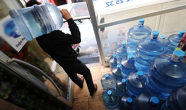 Ambalajlı su satış yeri ve dağıtım araçlarına sıkı denetim geliyor