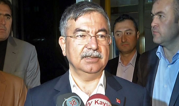 Bakan Yılmaz: Askerlik süresi için karar Bakanlar Kurulu'na ait