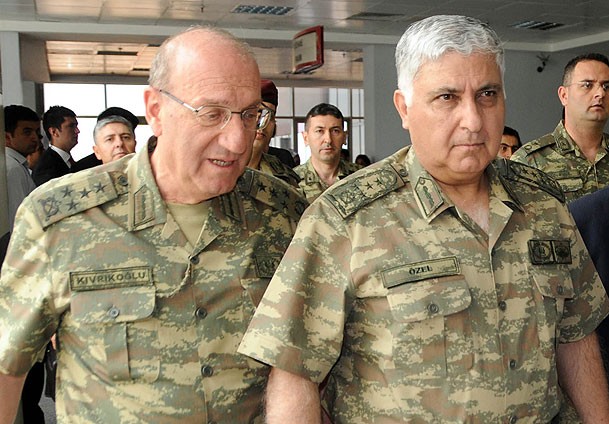 Komutanlar Malatya'da