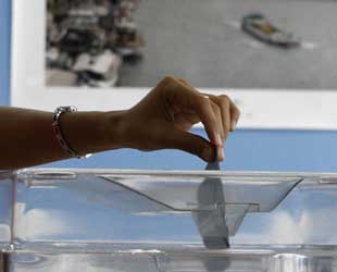 İtalya'da kısmi yerel seçimler sona erdi