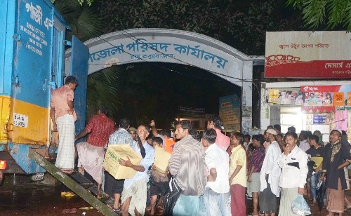 Ramazan kumanyaları Arakan Müslümanlarına ulaştırıldı