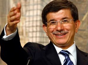 Davutoğlu'ndan Kılıçdaroğlu'na tebrik