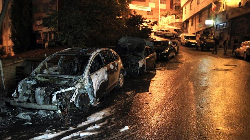 İstanbul'da 5 araç kundaklandı