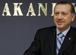 Denizin altından Kıbrıs'a su gidecek