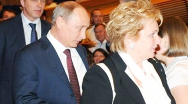 Putin ve eşi Lyudmila boşandıklarını açıkladı