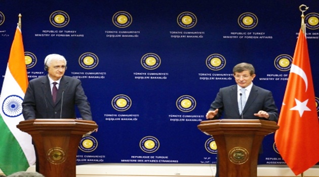 Davutoğlu: Suriye'nin kuzeyinde yeni çatışma sebebi çıkarmaktan uzak durulmalı