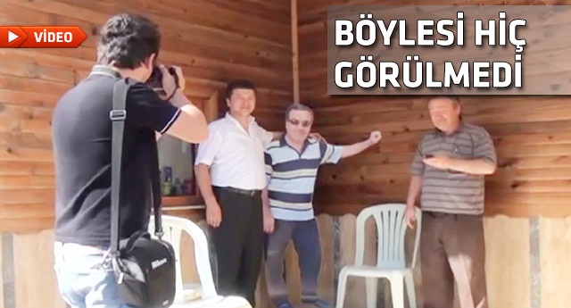 Gidemediği düğüne maketini gönderdi!