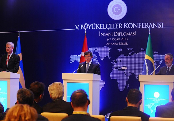 Barış için üçlü dayanışma