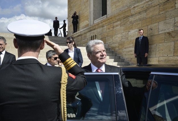 Almanya Cumhurbaşkanı Gauck Ankara'da