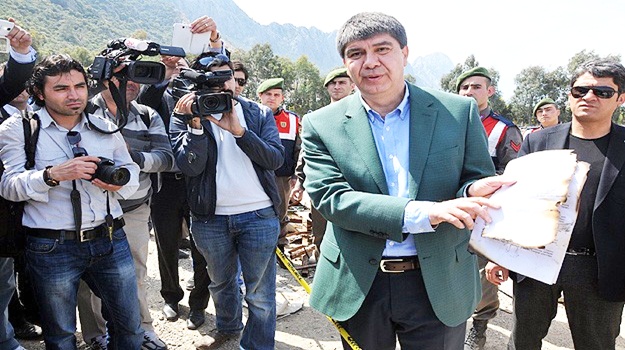 Antalya Büyükşehir Belediyesi'nde evrak yakıldığı iddiası