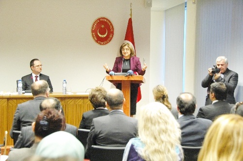 Bakan Şahin: Kız çocuklarını 'okutalım mı, okutmayalım mı' düşüncesini yok ettik